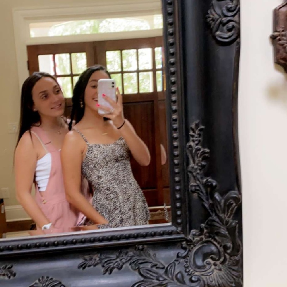 Meet your Posher, Reagan